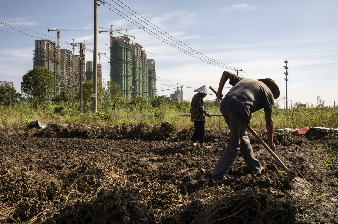 China\u2019s Once-Biggest Builder Evergrande Booted Out of Stock Market After Collapse